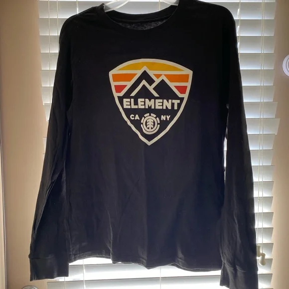 ELEMENT long-sleeved T-shirt, size medium, dark brown, NWT - Picture 1 of 3